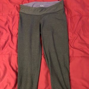 Workout leggings reversible